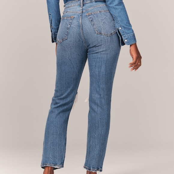 A&F | Mom High Rise Jean Extra Short NWT - Picture 3 of 6